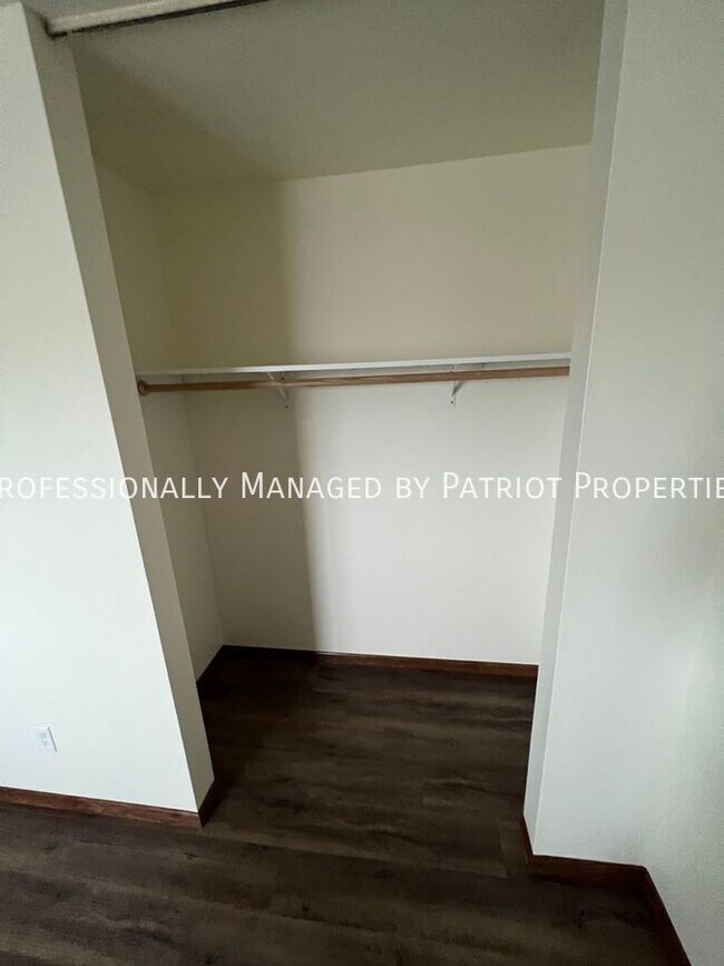 Foto del edificio - 1153 Emerald Terrace