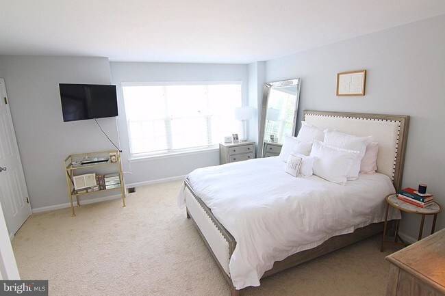 Foto del edificio - 440 Pleasant Valley Dr