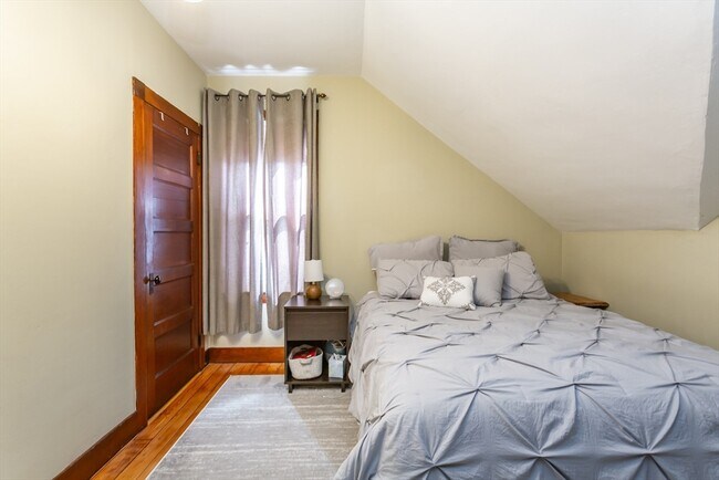 Foto del edificio - 256 Maple St