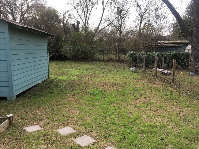 Building Photo - 1409 Theckla Terrace