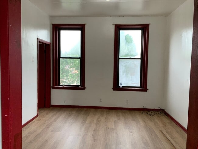 Building Photo - 259 W Alexander St