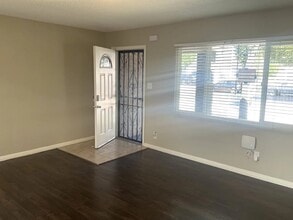 Building Photo - 9234 Kewen Ave