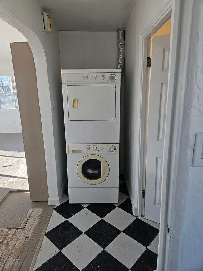 Foto del edificio - CARLTON