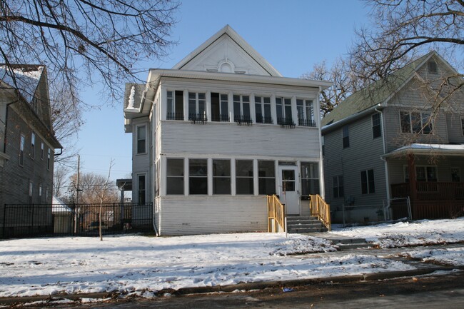 Foto del edificio - 1411 Girard Ave N