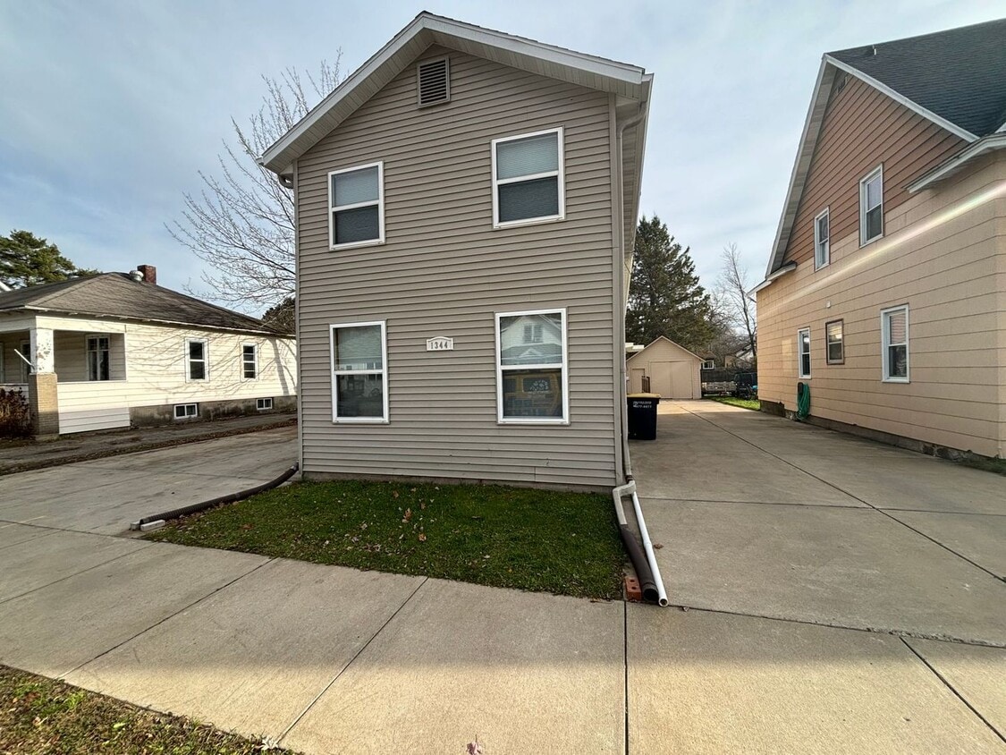 Primary Photo - 1344 Eagle St