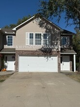 Building Photo - 1624 NW Samantha Ct