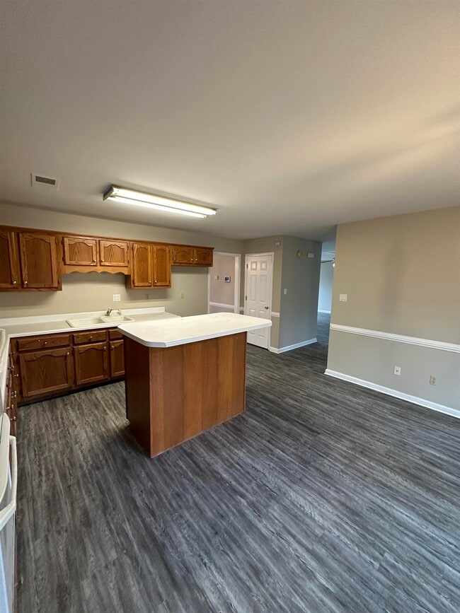 Building Photo - 1959 Dartford Cove