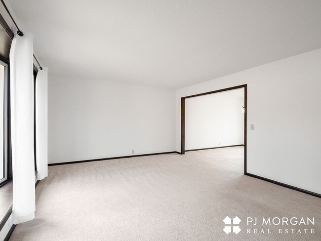 3 Bed 3 Bath Duplex - Available now - 3 Bed 3 Bath Duplex - Available now Townhome