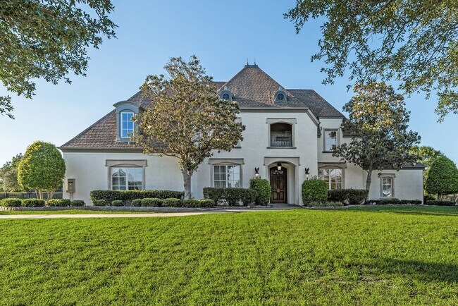 Foto del edificio - Exquisite 1.3-Acre French-Style Estate by Alford Custom Homes – Available for Lease!