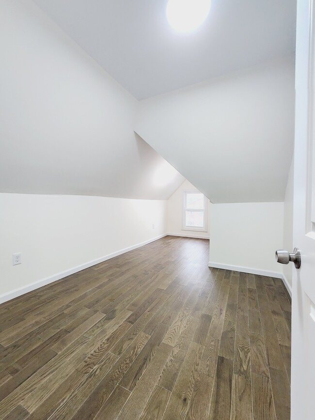 83 Oak St 3 - 77 Oak St