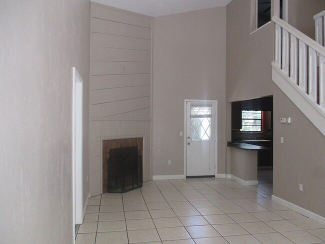 Foto del edificio - 3BR/2BA Home with Bonus/Game Room in Quiet Residential Neighborhood