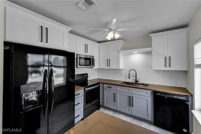 Foto del edificio - 11315 Summerwinds Ct