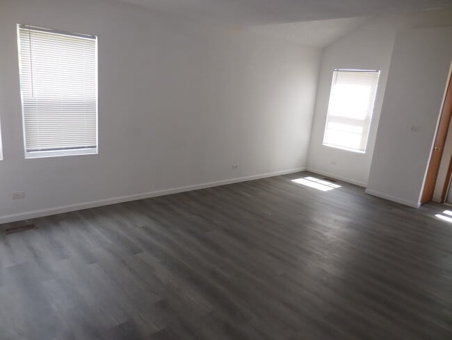 Building Photo - 1829 Schmale Ct