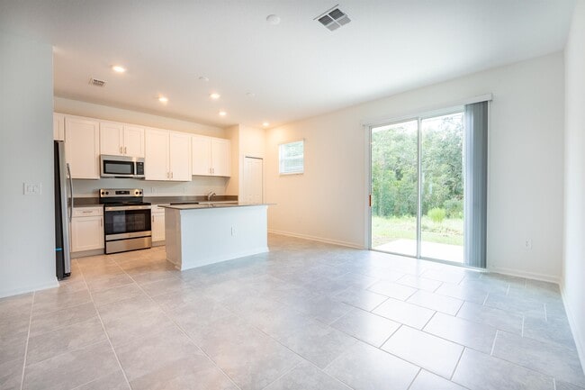 Photo - 7464 Stone Crk Trl Townhome