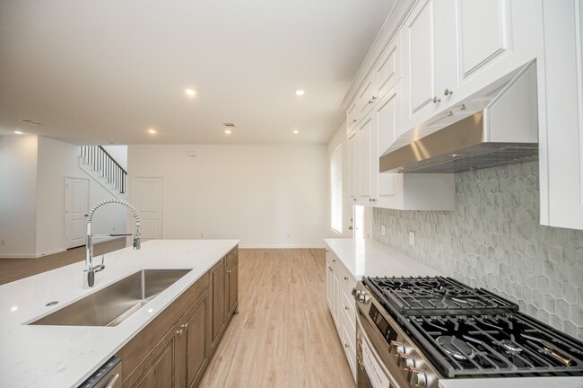 Foto del edificio - 27035 Flower Isle Ln