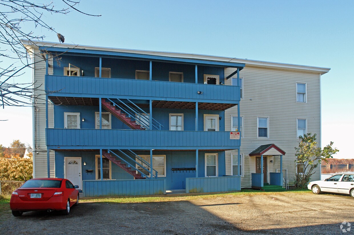 Building Photo - 23 Pine St