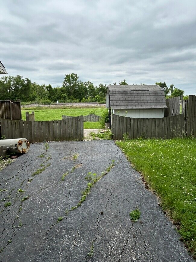 Foto del edificio - 303 Wilson Park Ln