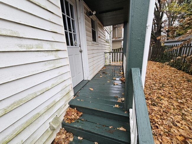 Foto del edificio - 3341 Hyde Park Ave