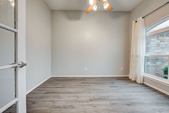 Foto del edificio - 1817 SE 1st St