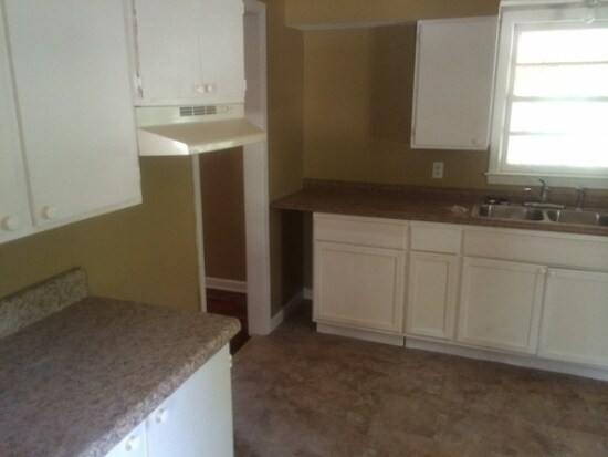 Building Photo - 3645 W Sutton Dr