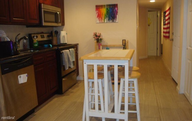 Foto del edificio - 623 S 42nd St