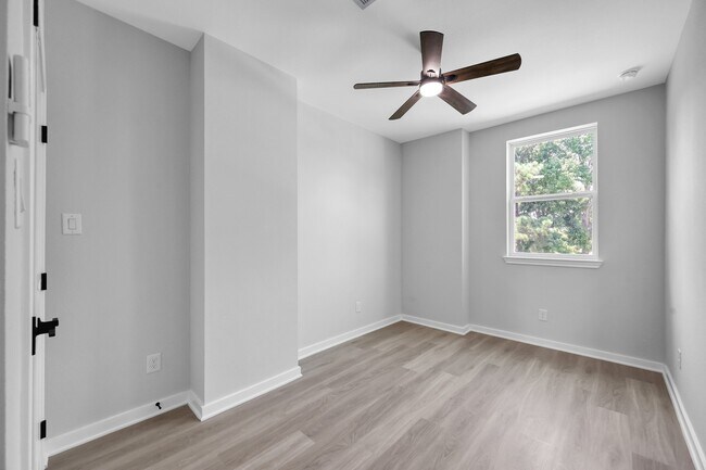 Foto del edificio - 14833 Spica Ct