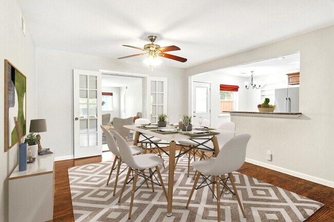 Foto del edificio - Remarkable Lakewood home steps from Ridgewood Park