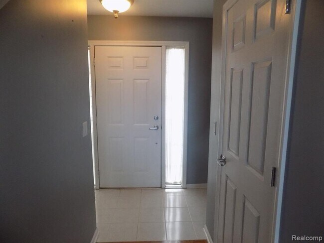 Foto del edificio - 41825 Mitchell Rd