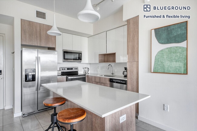 Building Photo - 12501 SW 50th Ct