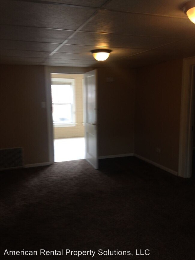 3317 Green St, Steger, IL 60475 Room for Rent in Steger, IL