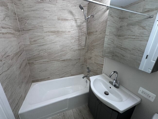 Bath - 265 Nordic Rd