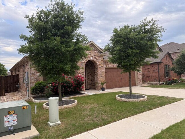 Foto del edificio - 1824 Stinnett Dr