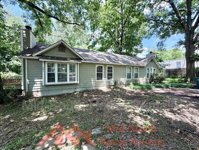 Building Photo - 641 Lagrange Pk Cv