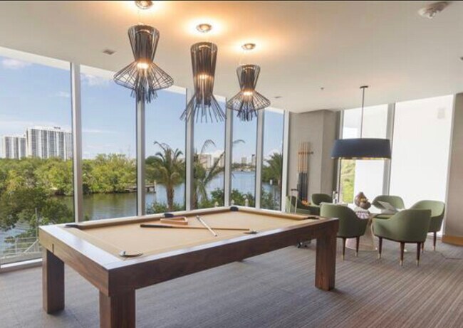 Building Photo - 16375 Biscayne Blvd