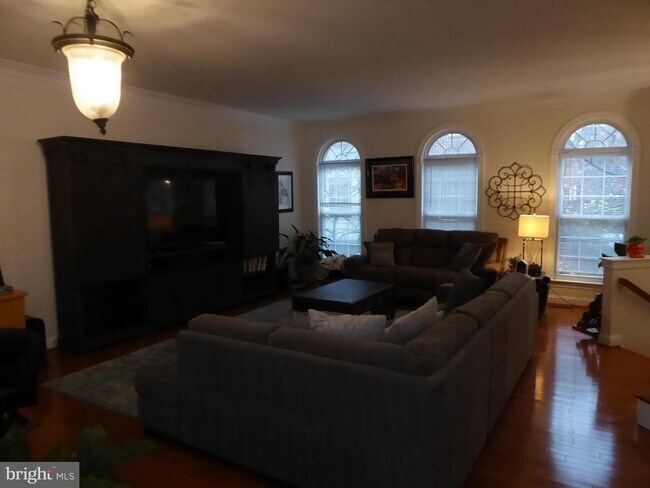 Building Photo - 214 Halpine Walk Ct