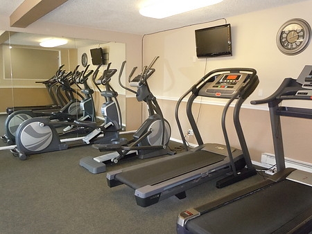 Fitness Area - Aviana Apartments