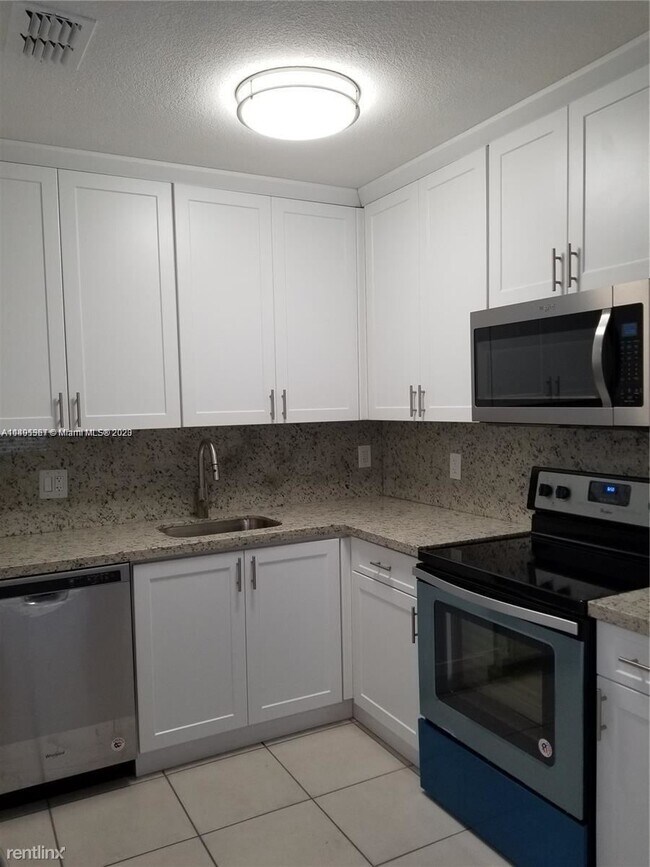 Foto del edificio - 4 br, 2 bath House - 227 SW 21st Ct