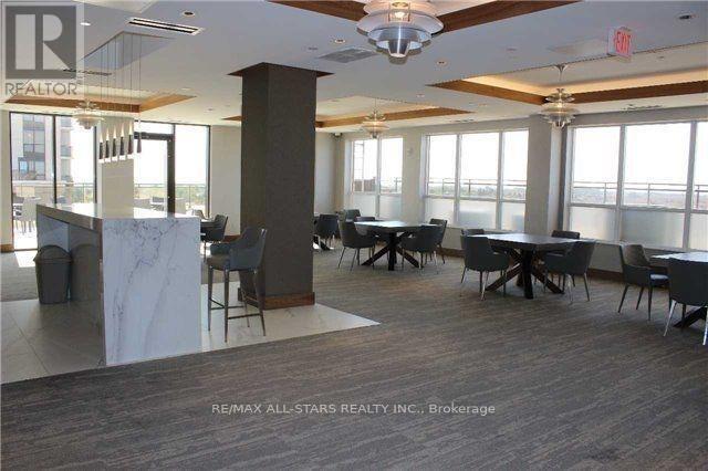Photo du bâtiment - 9500-9500 Markham Rd