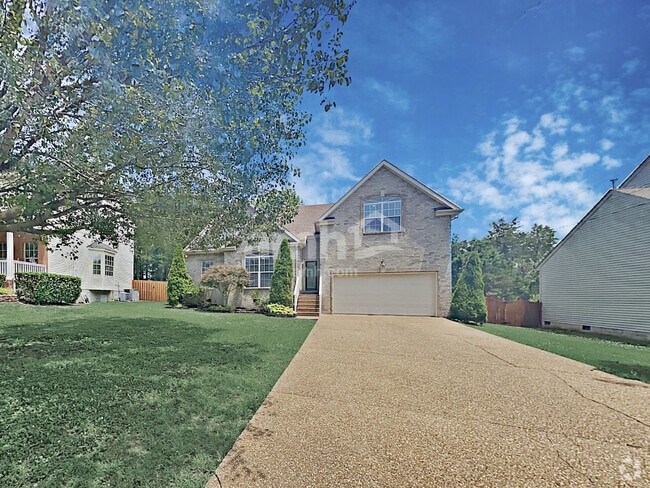 Building Photo - 1523 Cardinal Ln