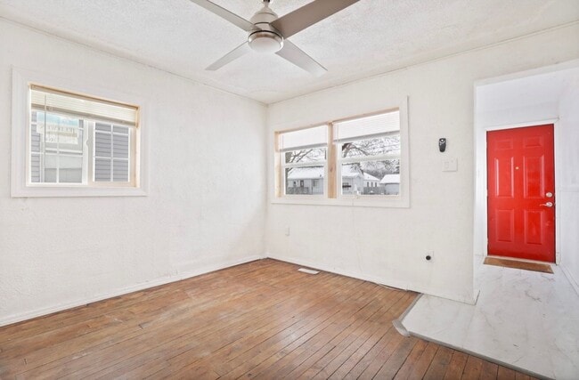 Building Photo - Where Style Meets Comfort — A Bay City Gem