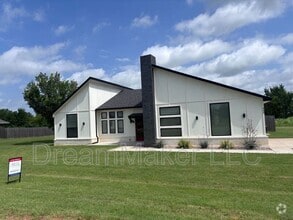 Building Photo - 993 Flowers Dr