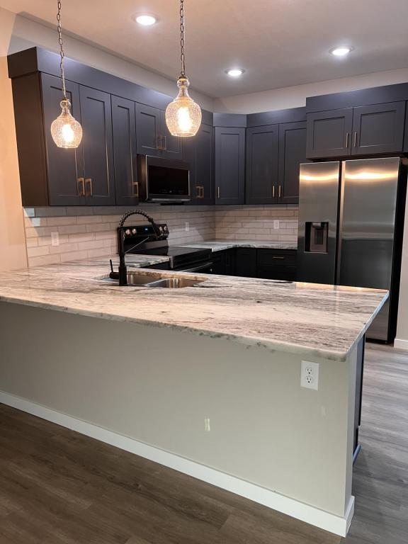 Building Photo - 1281 37th Ave