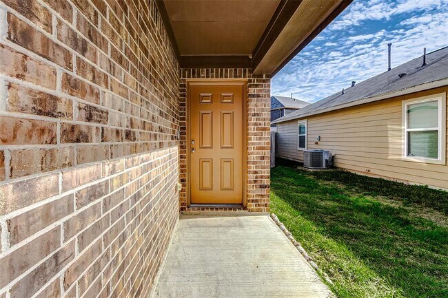 Building Photo - 21126 Fox Hillside Way
