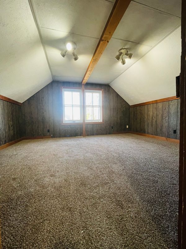 Foto del edificio - 250 Douglas Ave E