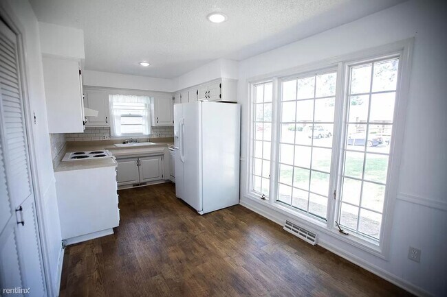Building Photo - 2 br, 2 bath House - 1416 E Camino Alto St