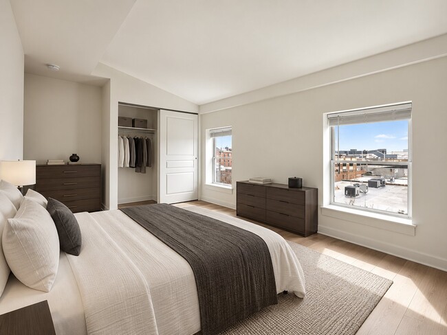 Building Photo - 921 Lombard St