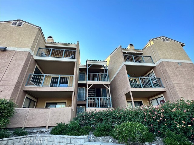 Building Photo - 10655 Lemon Ave