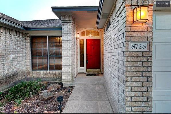 Building Photo - 8728 Barrow Glen Loop