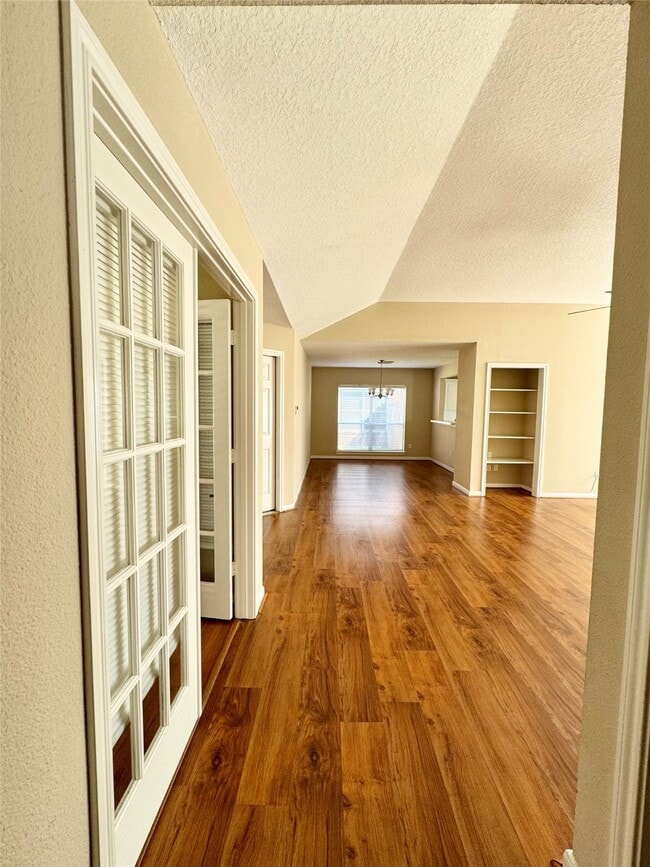 Foto del edificio - 7210 Greenwood Point Dr
