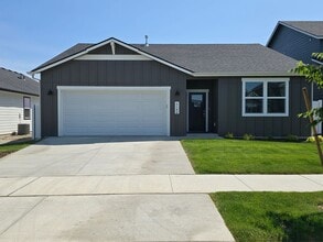 Building Photo - 5190 E Dorado Ave